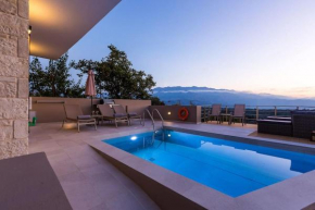 Upper View Villa 2, with private pool